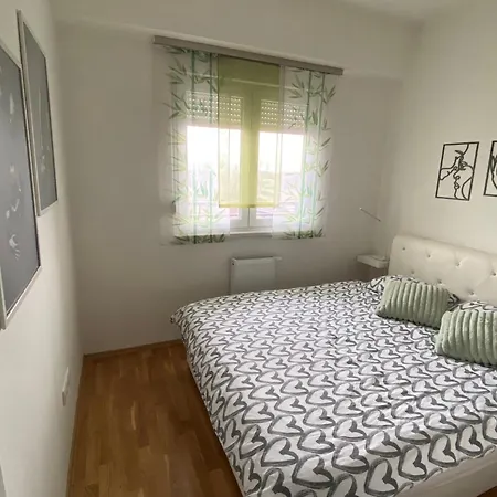 Apartment Ema *
