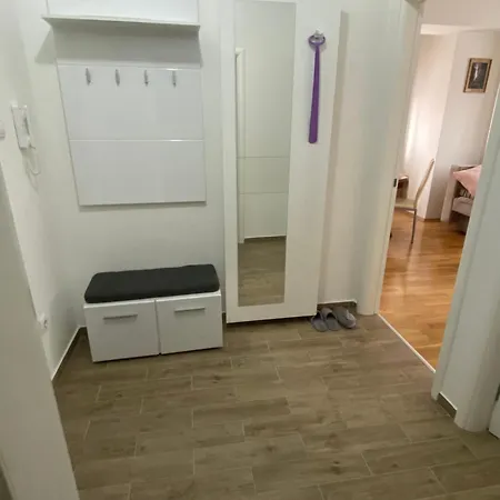Apartment Ema
