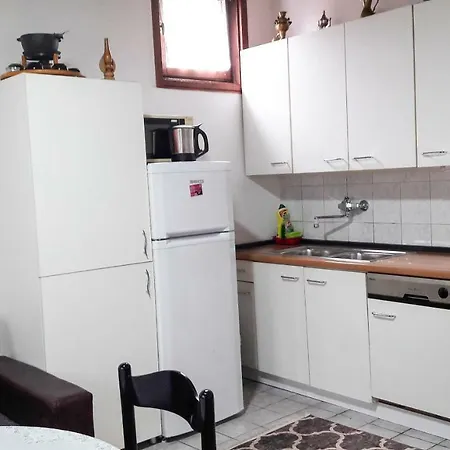 شقة Apartman Ema