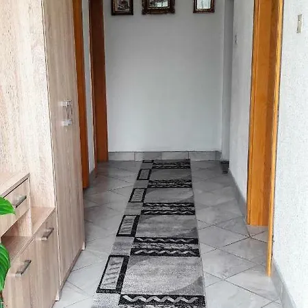 Apartman Ema *