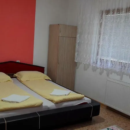 Apartman Ema شقة *